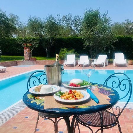 Casa Vacanze Il Cenito 卡斯特拉巴特 外观 照片