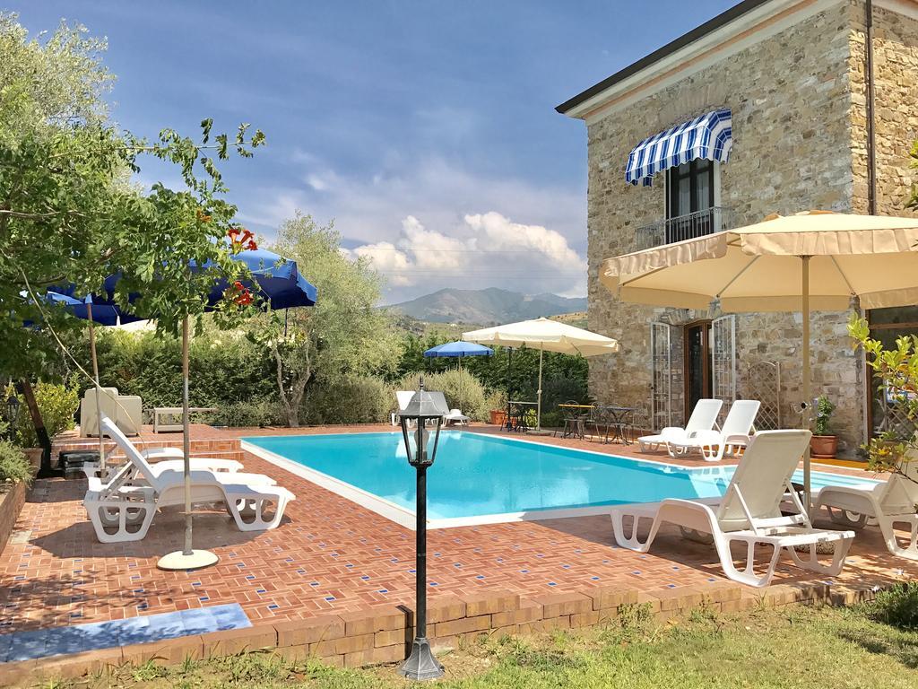 Casa Vacanze Il Cenito 卡斯特拉巴特 外观 照片