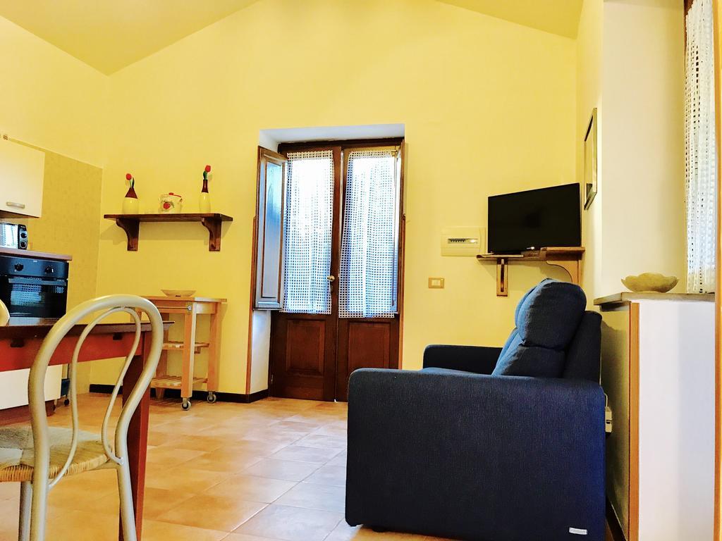 Casa Vacanze Il Cenito 卡斯特拉巴特 外观 照片