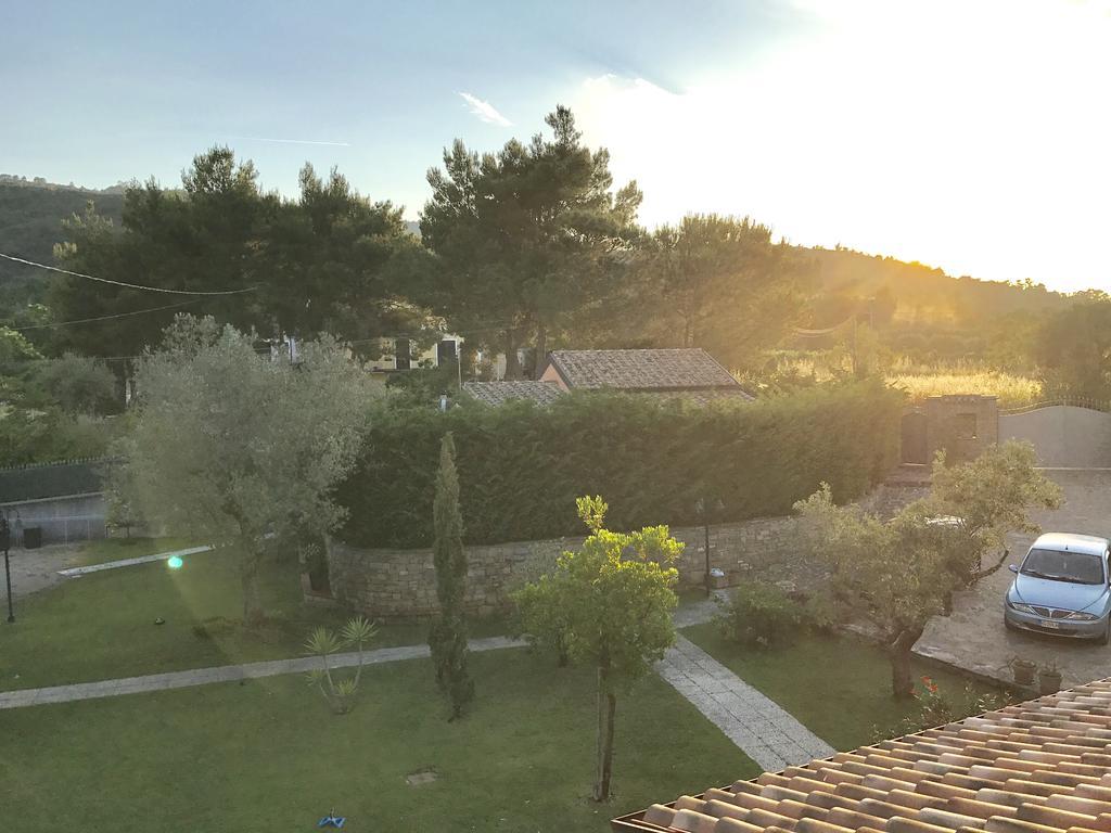 Casa Vacanze Il Cenito 卡斯特拉巴特 外观 照片