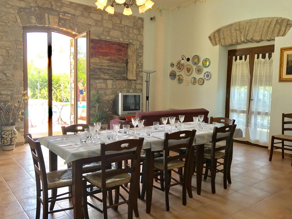Casa Vacanze Il Cenito 卡斯特拉巴特 外观 照片