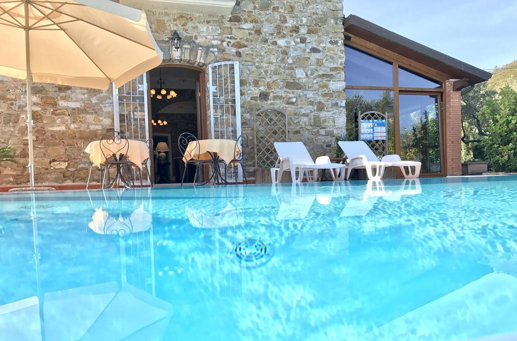 Casa Vacanze Il Cenito 卡斯特拉巴特 外观 照片
